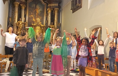 In der Pfarrkirche nahmen wir Abschied von unseren Schulkindern.